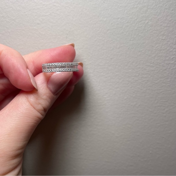 Wedding band - Picture 2 of 3